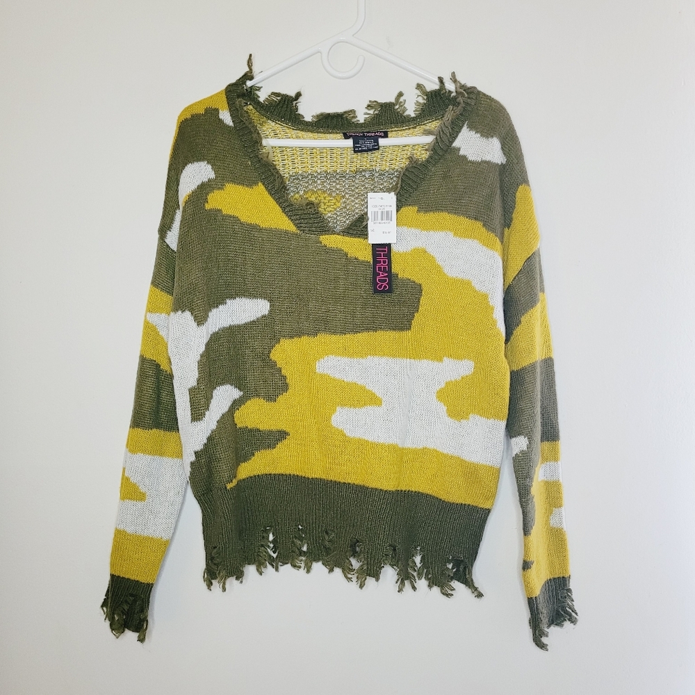 Trendy Threads Sweater Distressed Women's Small Fall Camouflage Casual Easy Chic